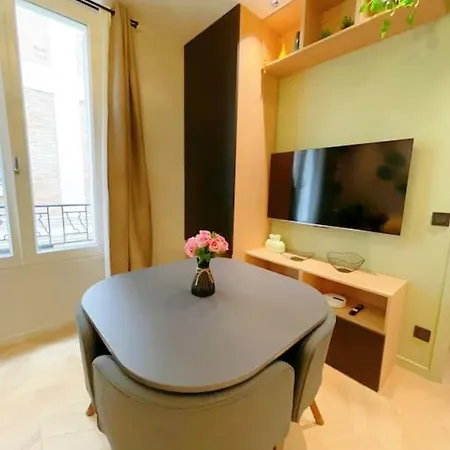Close To Eiffel Tower Apartment Paris